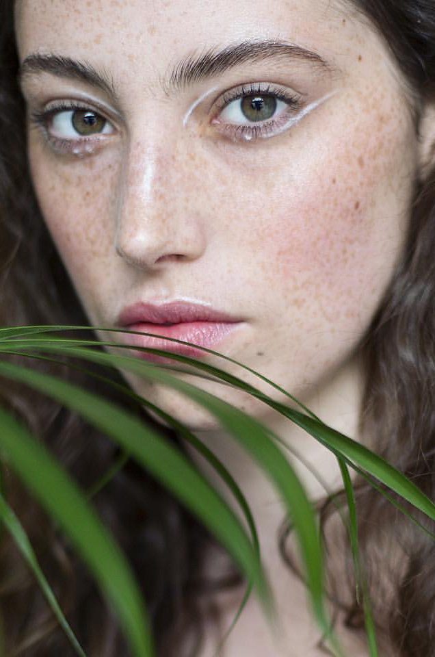 clean makeup fashion and beauty makeup artist victoria holdstock freckles and natural skin